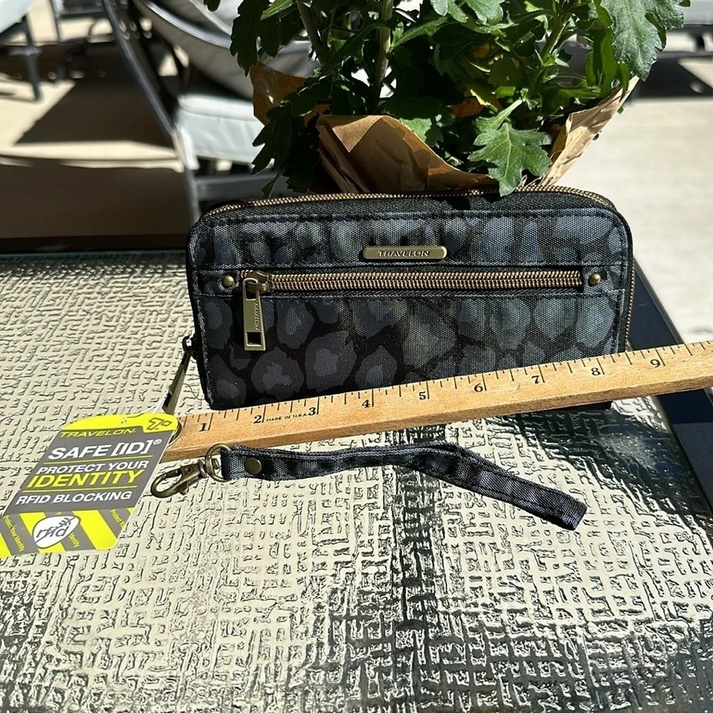 NWT Travelon Safe ID zippered wristlet black gray/blue